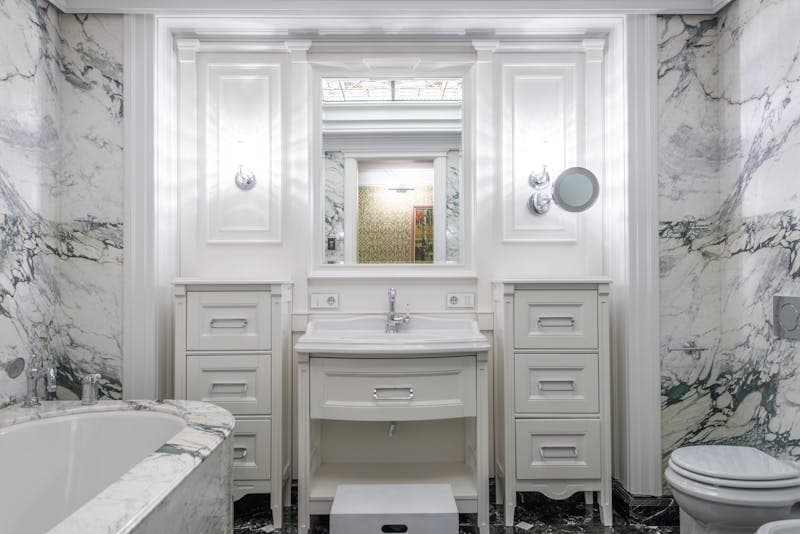 Modern banyo mermer duvar