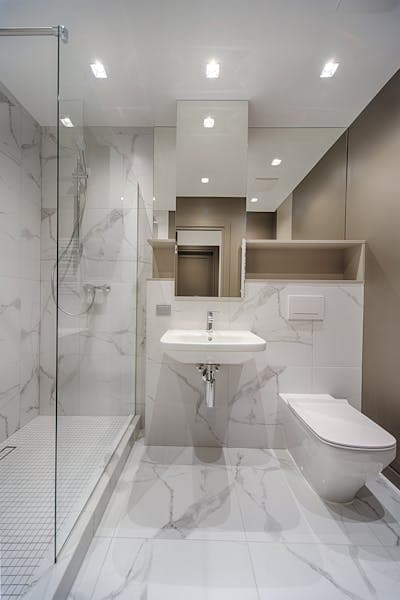 Mermer banyo uygulaması